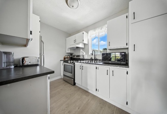 17585 boulevard lacroi4